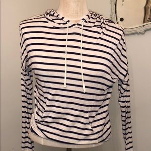 Striped long-sleeved hooded shirt!